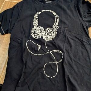 Men's short sleeve T-shirt from DKNY Brand SM size